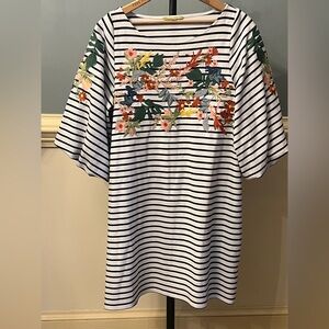 Gianni Bini Striped Dress with beautiful Floral Embroidery size Medium